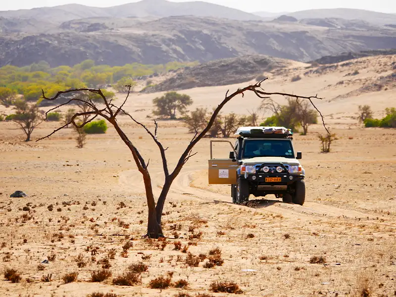 4×4 Car Drives Through Namibia Desert 4x4 Car Drives Through Namibia Desert